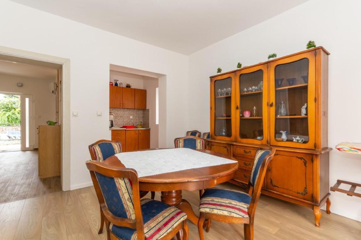 Apartments Forte Mare Herceg Novi Oda fotoğraf